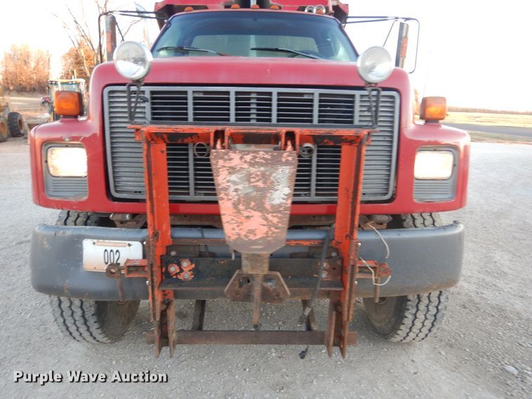 image for item HV9568 1997 Chevrolet C8500  dump truck