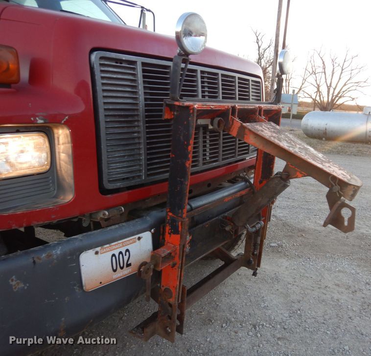 image for item HV9568 1997 Chevrolet C8500  dump truck