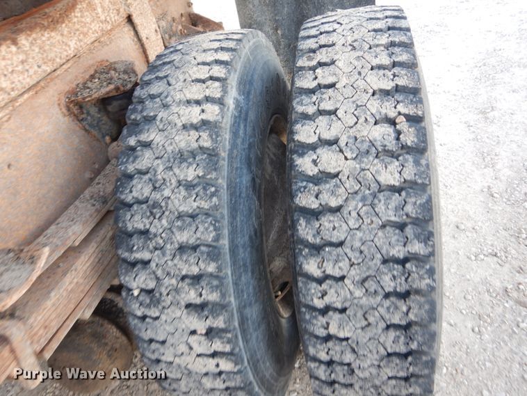 image for item HV9568 1997 Chevrolet C8500  dump truck