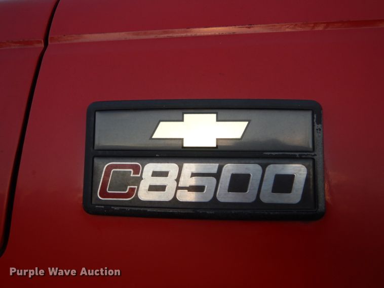 image for item HV9568 1997 Chevrolet C8500  dump truck