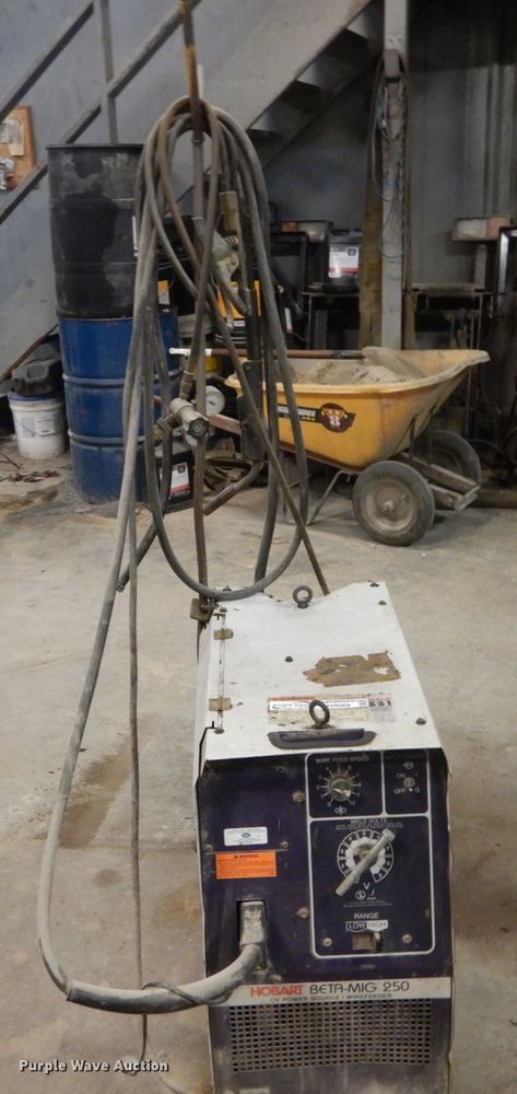 image for item HV9569 Hobart BetaMig 250 welder