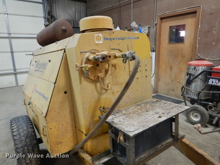 image for item HV9571 Ingersoll Rand D175  air compressor