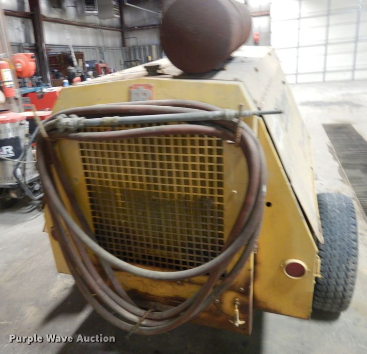 image for item HV9571 Ingersoll Rand D175  air compressor