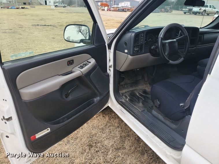 image for item HW9582 2002 Chevrolet Tahoe Police  SUV