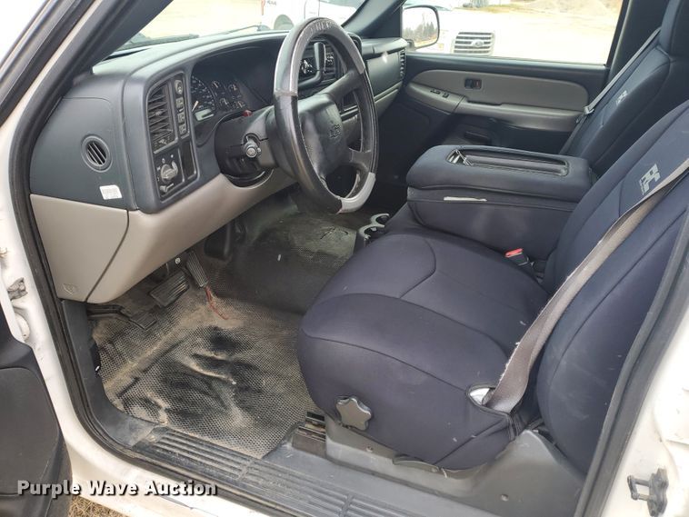 image for item HW9582 2002 Chevrolet Tahoe Police  SUV