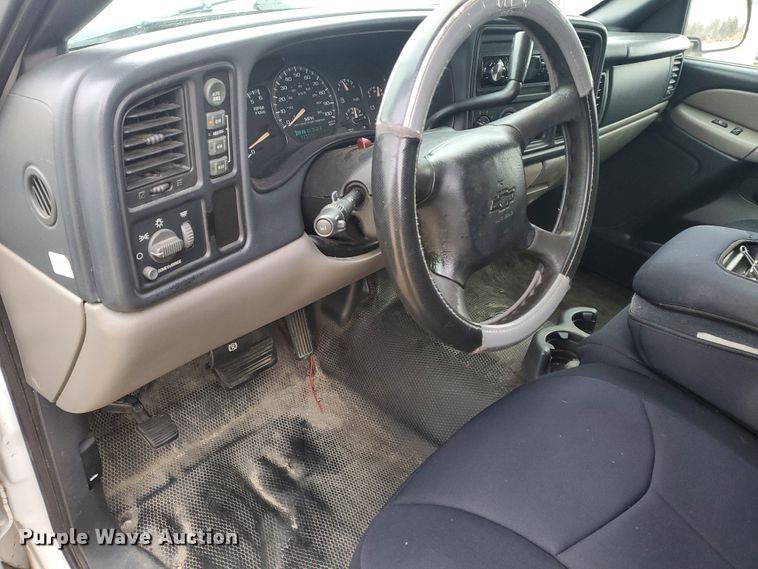 image for item HW9582 2002 Chevrolet Tahoe Police  SUV