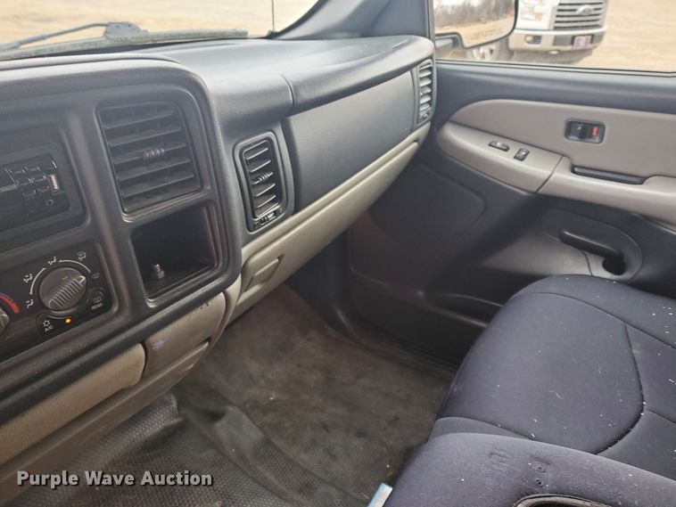 image for item HW9582 2002 Chevrolet Tahoe Police  SUV