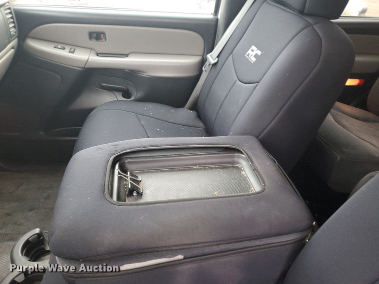 image for item HW9582 2002 Chevrolet Tahoe Police  SUV