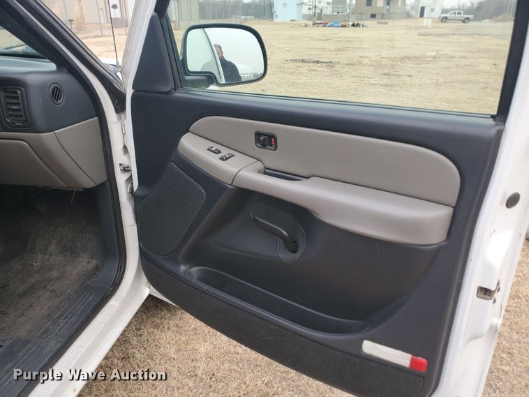 image for item HW9582 2002 Chevrolet Tahoe Police  SUV