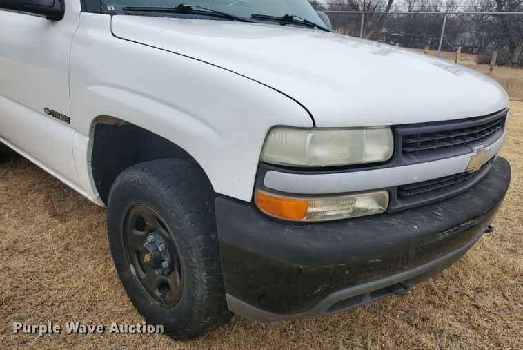 image for item HW9582 2002 Chevrolet Tahoe Police  SUV