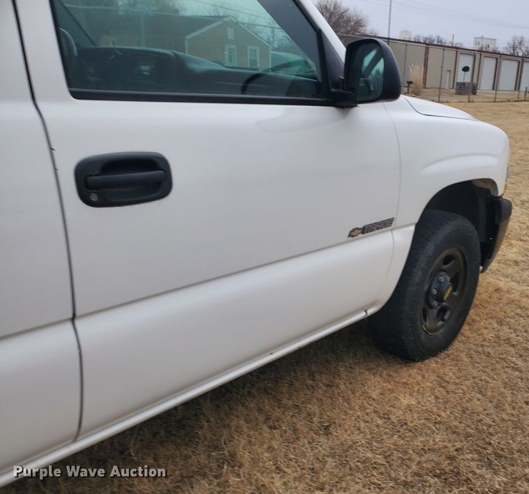 image for item HW9582 2002 Chevrolet Tahoe Police  SUV