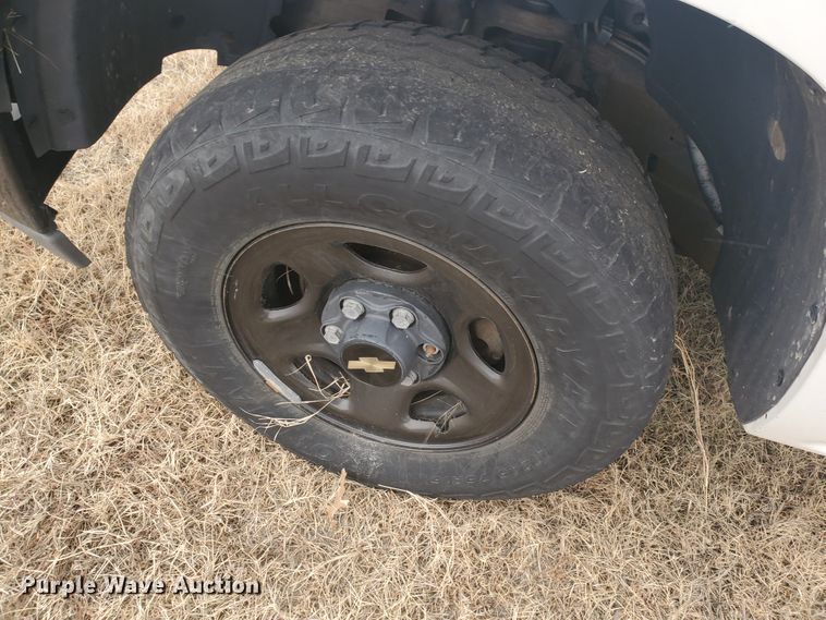 image for item HW9582 2002 Chevrolet Tahoe Police  SUV