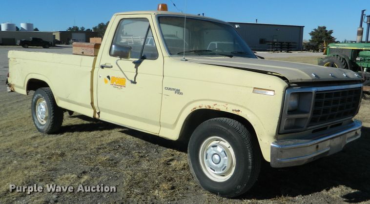 image for item DE4559 1981 Ford F100  pickup truck