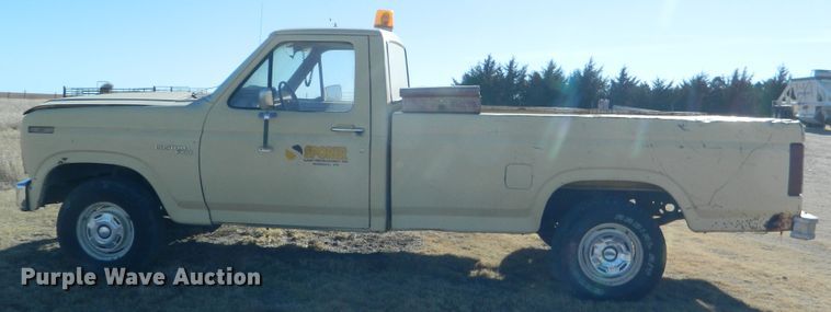 image for item DE4559 1981 Ford F100  pickup truck