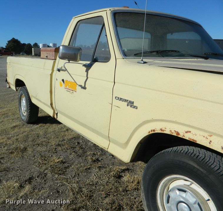image for item DE4559 1981 Ford F100  pickup truck