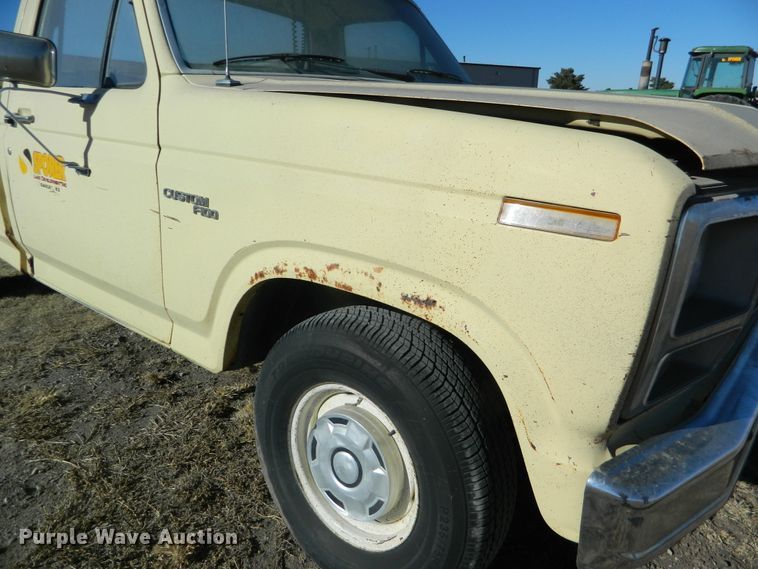 image for item DE4559 1981 Ford F100  pickup truck
