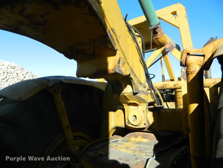 image for item DE4564 Caterpillar DW15  water wagon