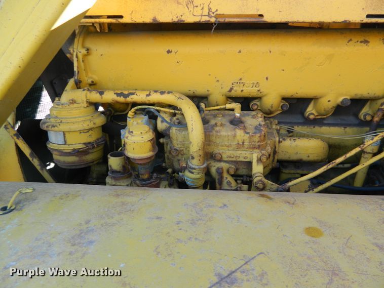 image for item DE4564 Caterpillar DW15  water wagon
