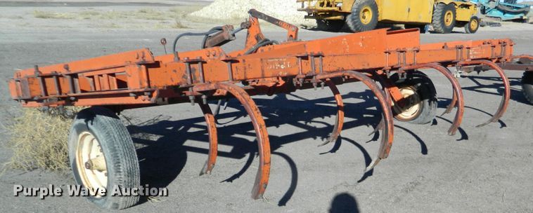 image for item DE4566 JI Case  chisel