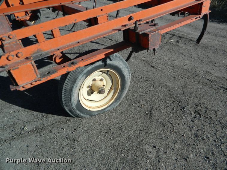 image for item DE4566 JI Case  chisel