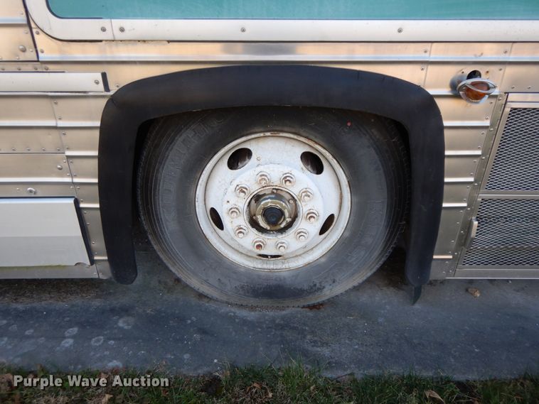 image for item DF3222 1984 TMC MC-9  Crusader II MCI coach bus