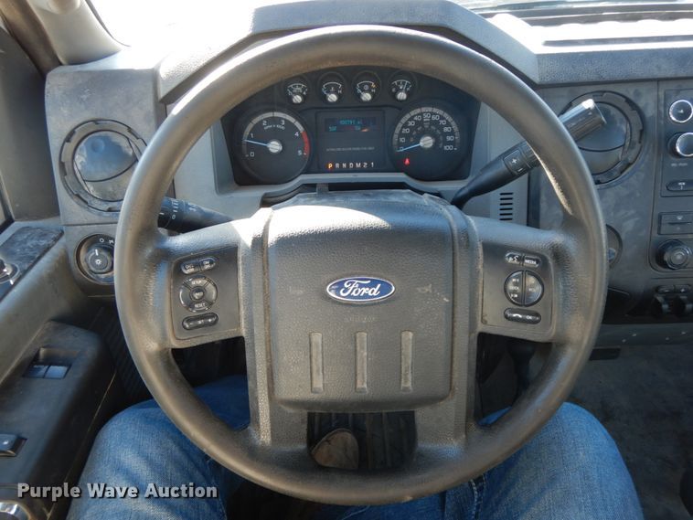 image for item DF3225 2016 Ford F550  flatbed truck