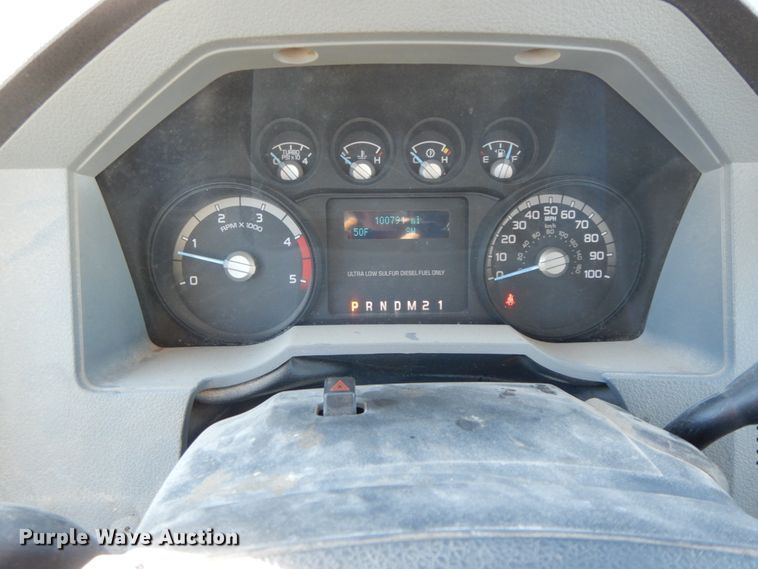 image for item DF3225 2016 Ford F550  flatbed truck