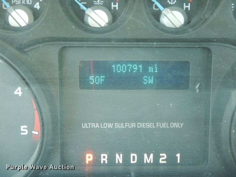 image for item DF3225 2016 Ford F550  flatbed truck