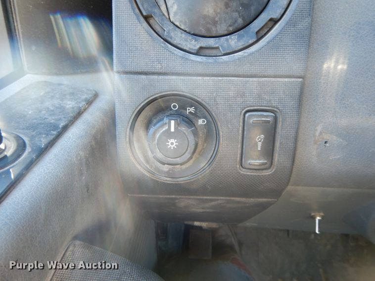 image for item DF3225 2016 Ford F550  flatbed truck