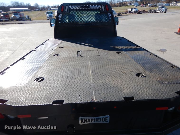 image for item DF3225 2016 Ford F550  flatbed truck