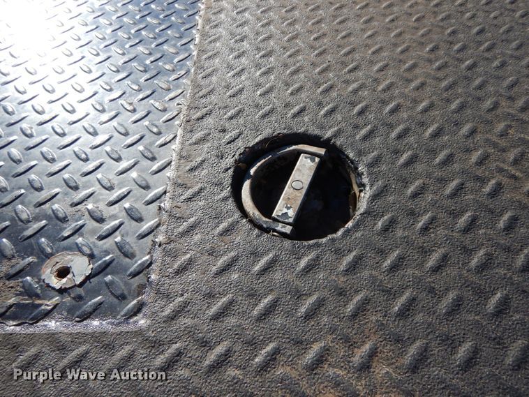 image for item DF3225 2016 Ford F550  flatbed truck