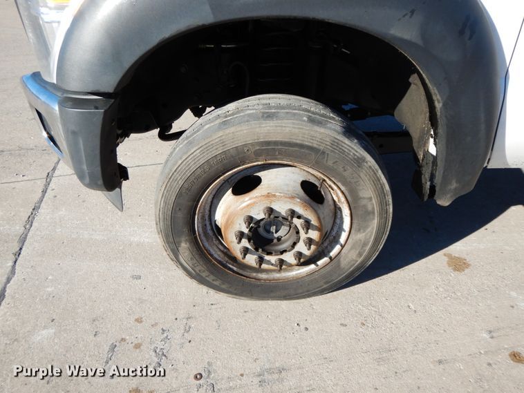 image for item DF3225 2016 Ford F550  flatbed truck