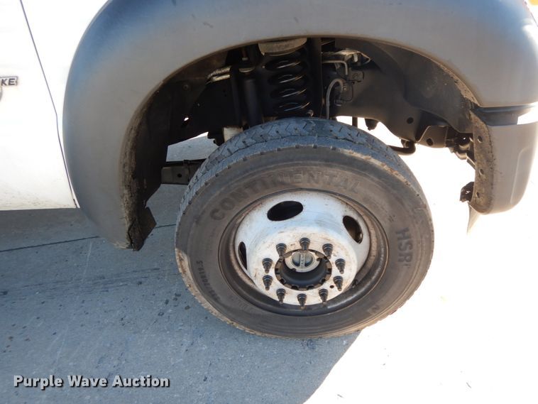 image for item DF3225 2016 Ford F550  flatbed truck