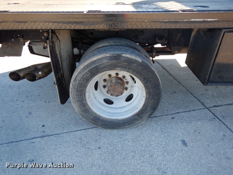 image for item DF3225 2016 Ford F550  flatbed truck