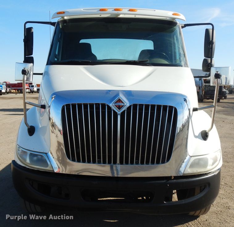 image for item DF6737 2013 International TranStar 8600  truck cab and chassis