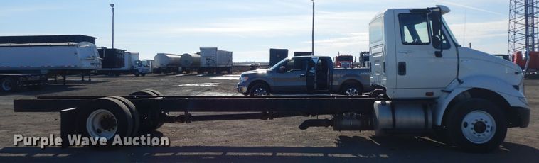 image for item DF6737 2013 International TranStar 8600  truck cab and chassis