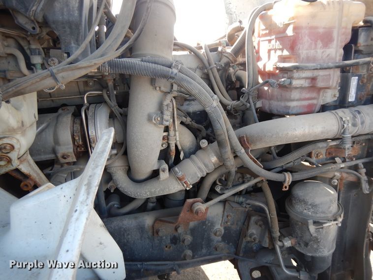 image for item DF6737 2013 International TranStar 8600  truck cab and chassis