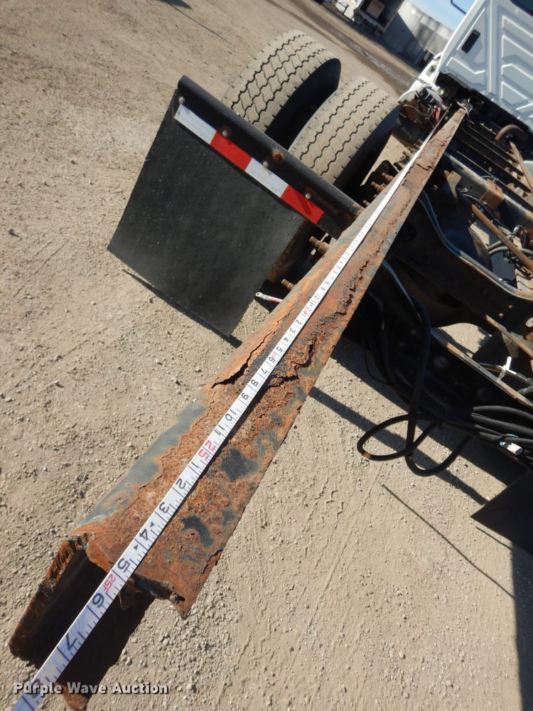 image for item DF6737 2013 International TranStar 8600  truck cab and chassis