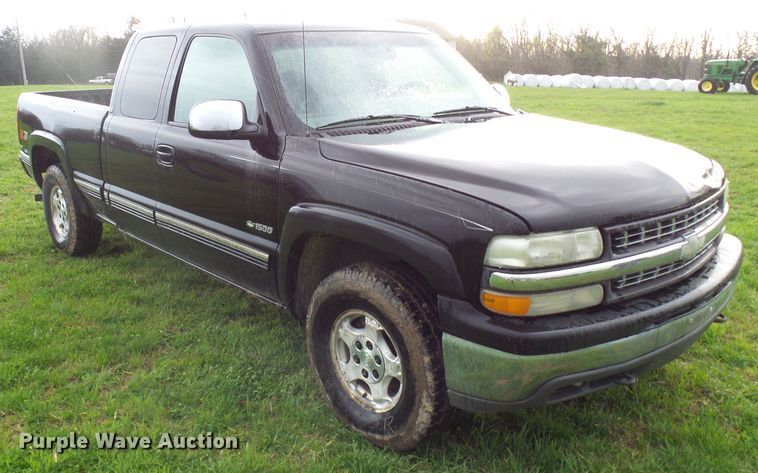 image for item DG5615 1999 Chevrolet Silverado 1500  Ext. Cab pickup truck