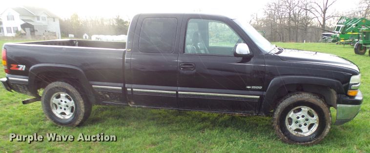 image for item DG5615 1999 Chevrolet Silverado 1500  Ext. Cab pickup truck