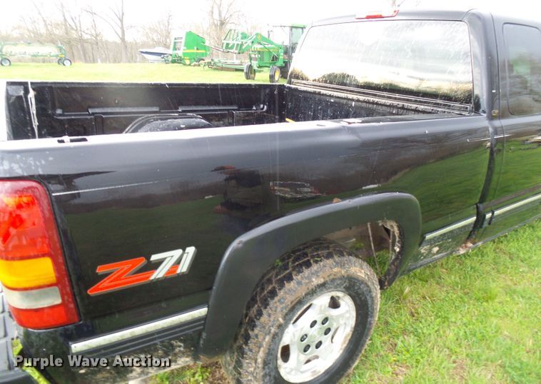 image for item DG5615 1999 Chevrolet Silverado 1500  Ext. Cab pickup truck
