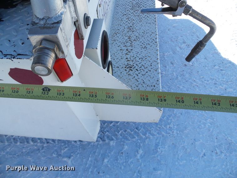 image for item DG8400 2000 Ford F550 Super Duty  utility / service truck