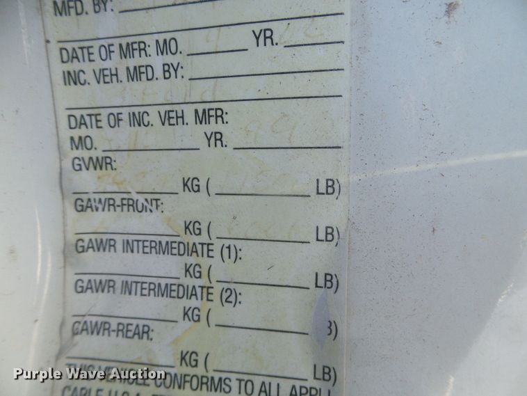 image for item DG8400 2000 Ford F550 Super Duty  utility / service truck