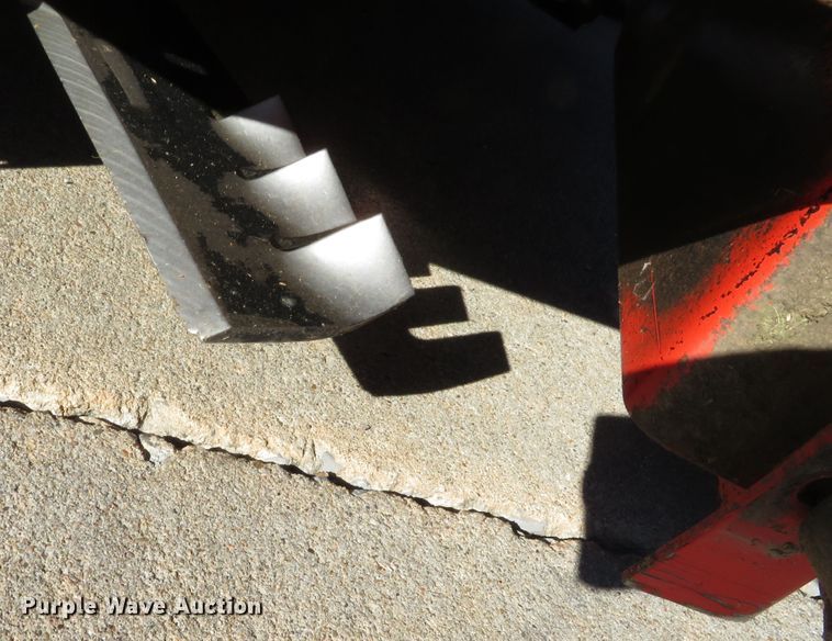 image for item DH0632 2015 Simplicity  ZTR lawn mower