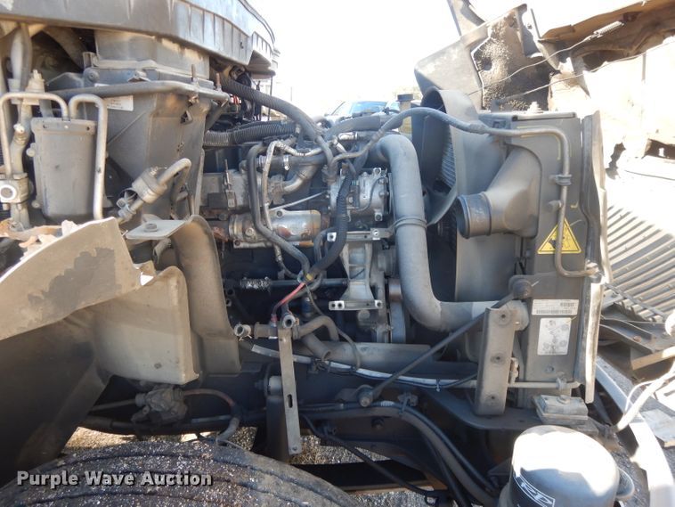 image for item DH3398 2008 International 4300  truck cab and chassis