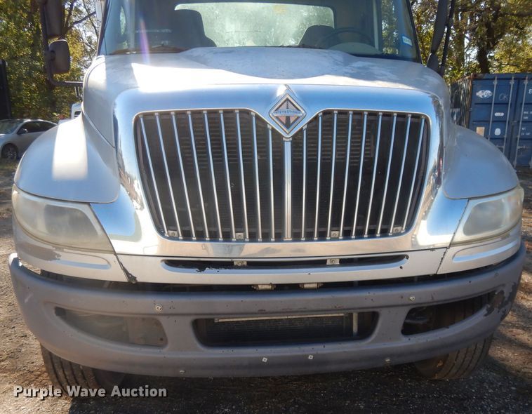 image for item DH3398 2008 International 4300  truck cab and chassis