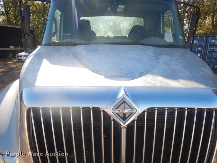 image for item DH3398 2008 International 4300  truck cab and chassis