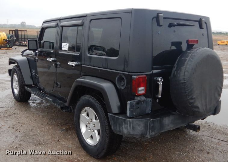 image for item DH5229 2007 Jeep Wrangler Unlimited Sahara  SUV