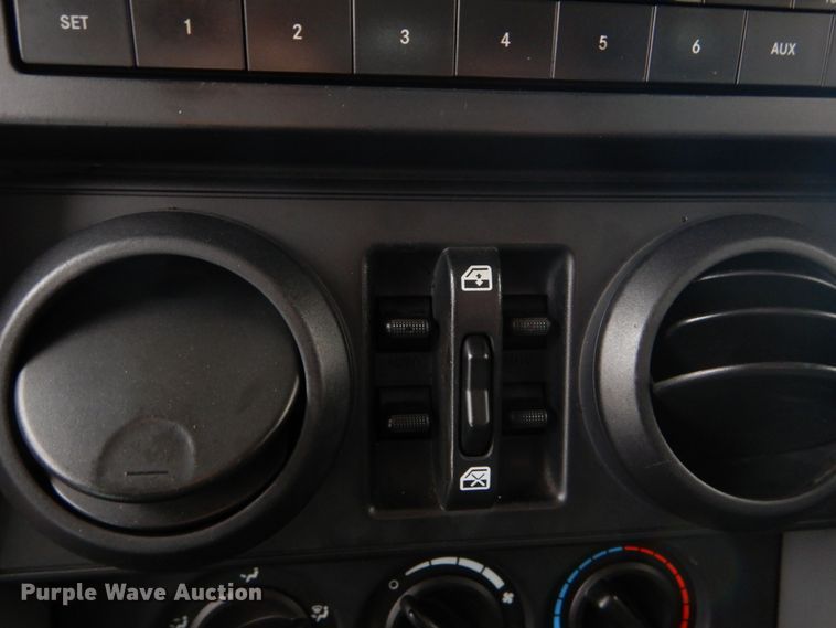 image for item DH5229 2007 Jeep Wrangler Unlimited Sahara  SUV