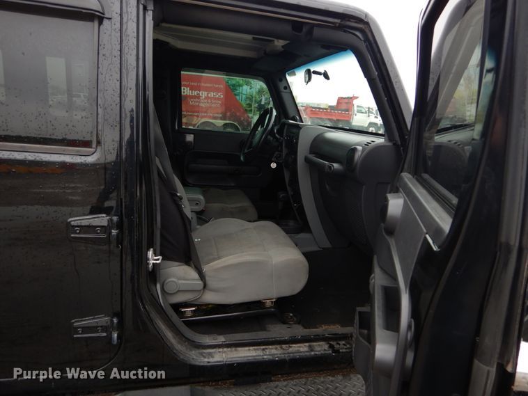 image for item DH5229 2007 Jeep Wrangler Unlimited Sahara  SUV